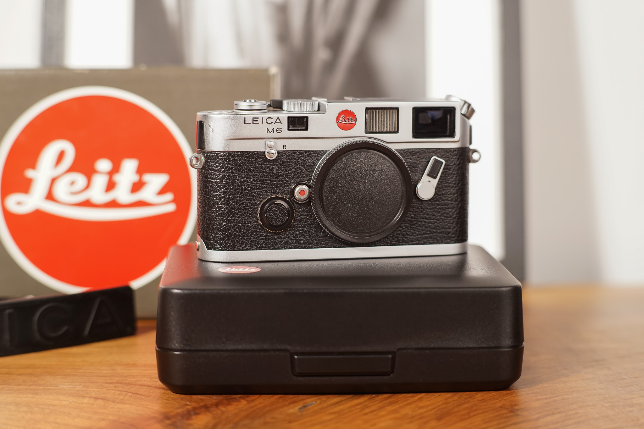 Leica M6 Rangefinder 0.72 Chrome Camera Obscura Elburg