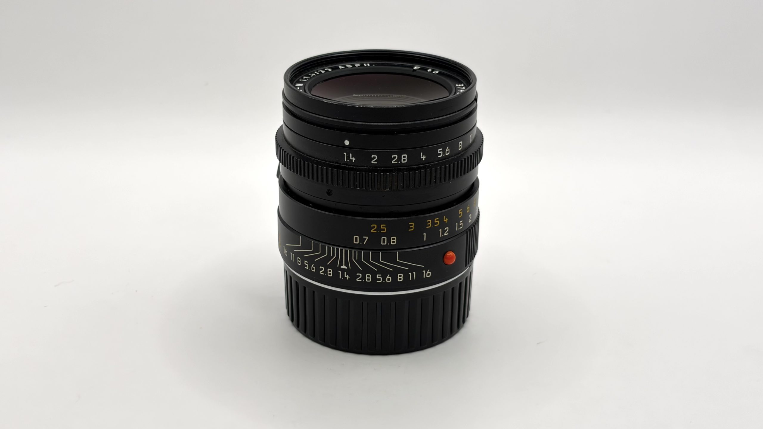 Leica Summilux 35mm f1.4 Aspherical (11874 pre FLE) - Image 2