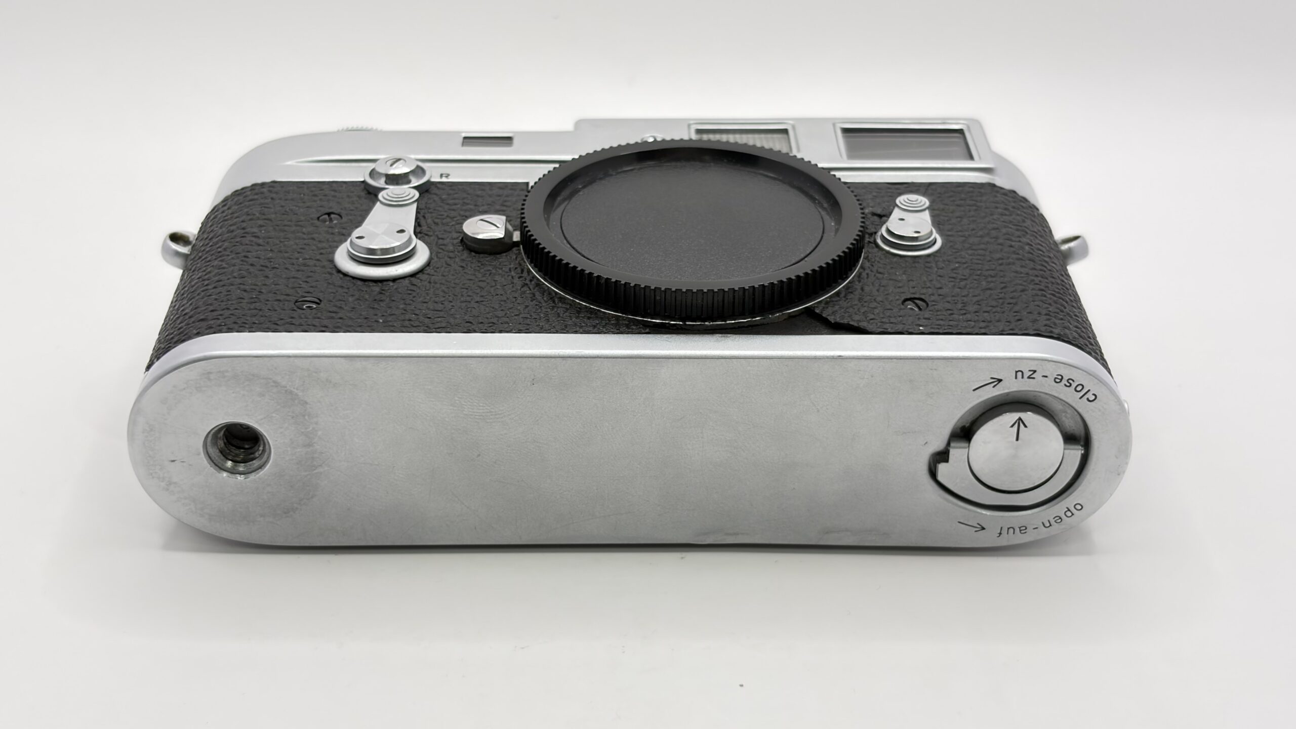 Leica M2 Rangefinder 0.72 Chrome (button rewind) with quickload system - Image 3