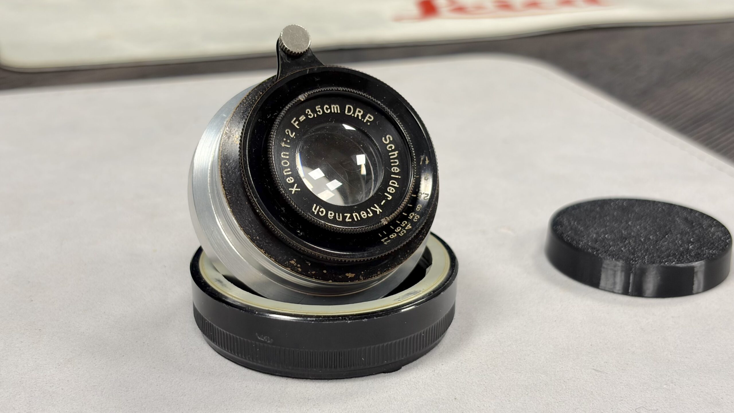 Schneider-Kreuznach Xenon 3.5cm f/2 D.R.P. – 1937 – Leica M Converted
